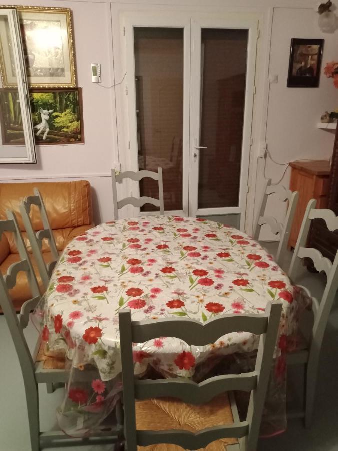 Maison Complete 蒙吕松 外观 照片